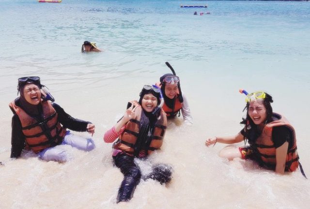 Tempat Snorkeling di Malang - Pantai Tiga Warna