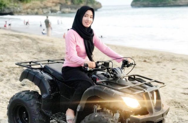 Aktifitas di Pantai Ungapan