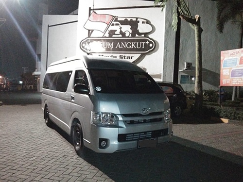 sewa-mobil-wisata-malang.jpg sewa-mobil-malang-murah