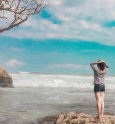 Fenomena Pantai Jonggring Saloko - Malang